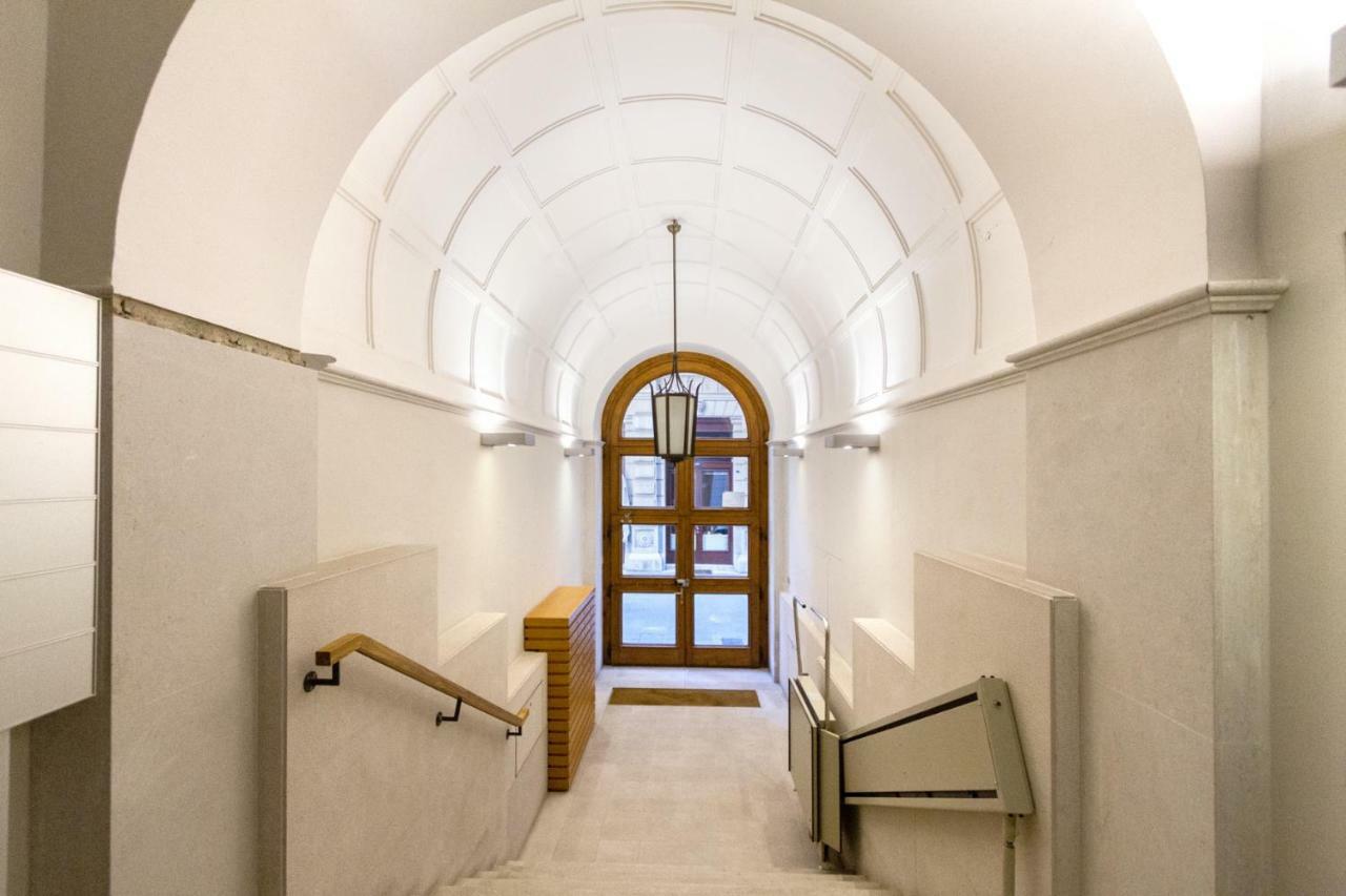 Tergesteo Palace Suite Terst Exteriér fotografie
